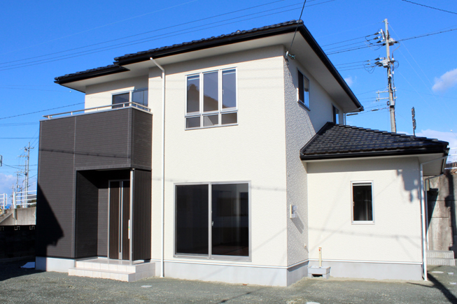 小浜市:延床面積約40坪 家事動線に配慮した間取り 小浜市:延床面積約40坪 家事動線に配慮した間取り