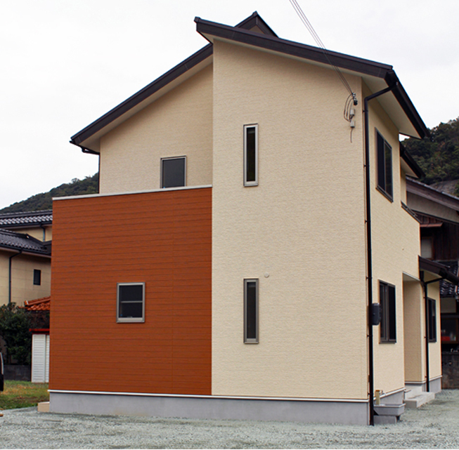 小浜市:パントリーなど収納たっぷりな2階建て住宅 小浜市:パントリーなど収納たっぷりな2階建て住宅