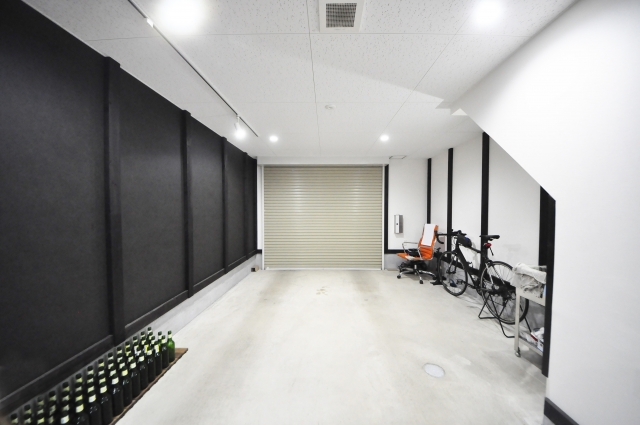 玄関直結のビルトインガレージ付き住宅を実現する？土地・資金計画から解説